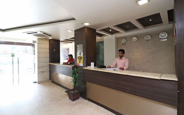 Capital O 1382 Mohan Hotel
