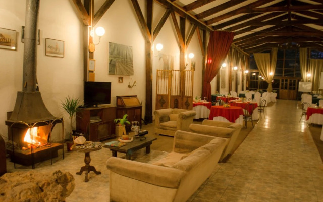 Arunco Hotel