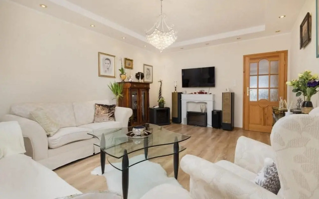 El- Apartment