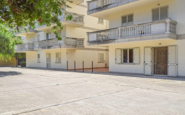Nice Apartment in Caulonia Marina With 2 Bedrooms, Wifi and Outdoor Swimming Pool