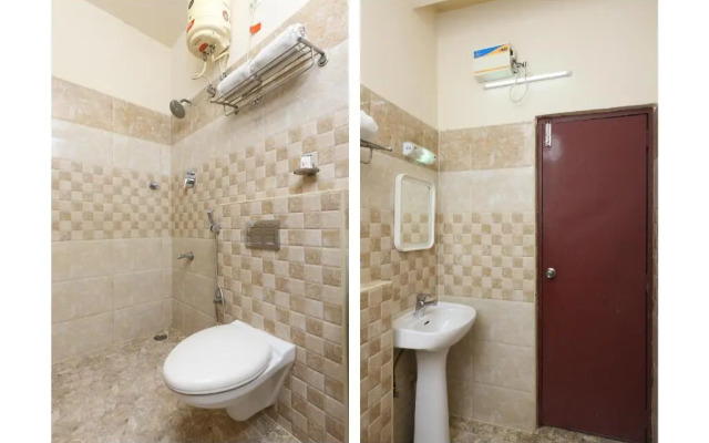 Hotel Emerald Manor by OYO Rooms