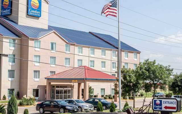 Comfort Inn & Suites