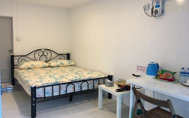 Roly Airport Residence