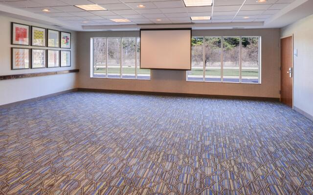 Holiday Inn Express Hotel & Suites Urbana-Champaign by IHG