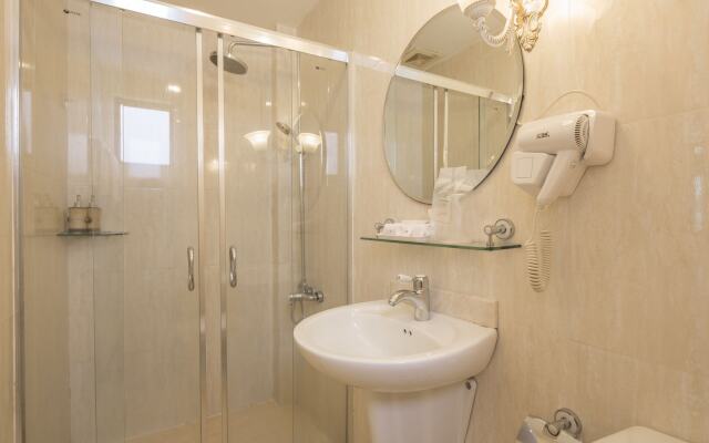 The White Hotel 1