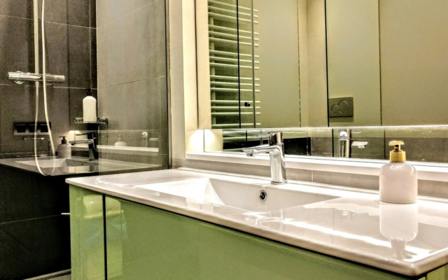 3br Modernist Pg de Gràcia high ceilings - Dandi