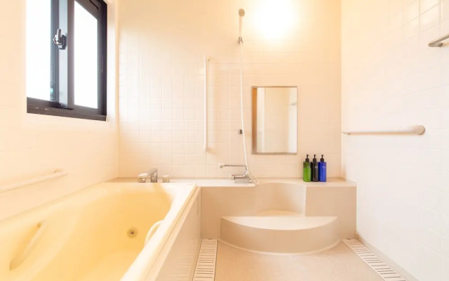 Regina Ishigaki Kabira Sky