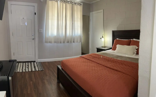 Selkirk Motel