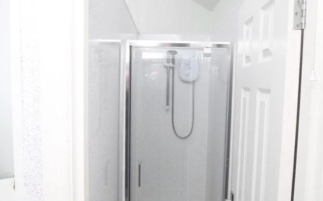 Shaftesbury Avenue Townhouse