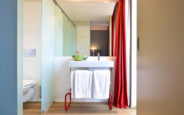 The Editory House Ribeira Porto Hotel
