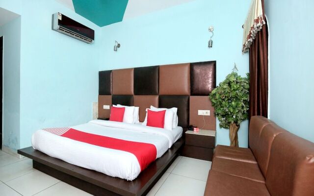 Hotel SeemaZ by OYO Rooms