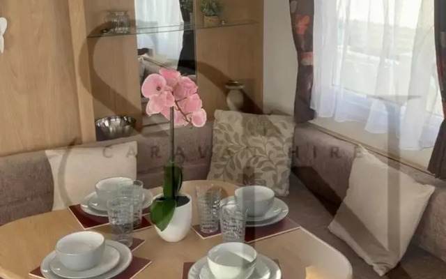 3 bed Static Caravan Lyons Winkups
