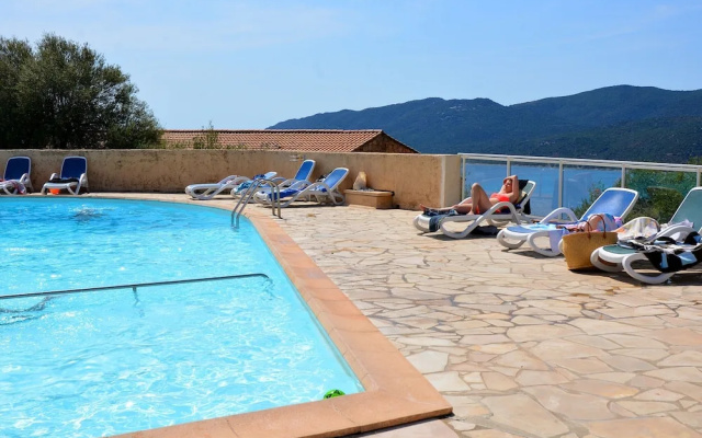 Apartment in Serra-di-ferro Near Cupabia Beach