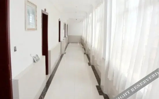 Yiju Garden Hotel (Lianyungang Yanhe Alley)