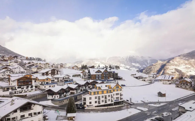 Fiss Suites by ALPS RESORTS