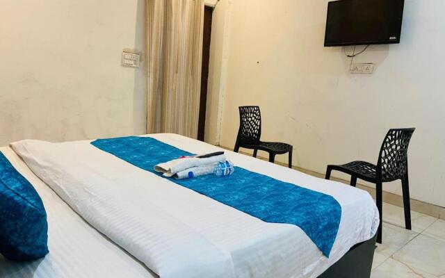 OYO Flagship 80585C Hotel Kings Stay