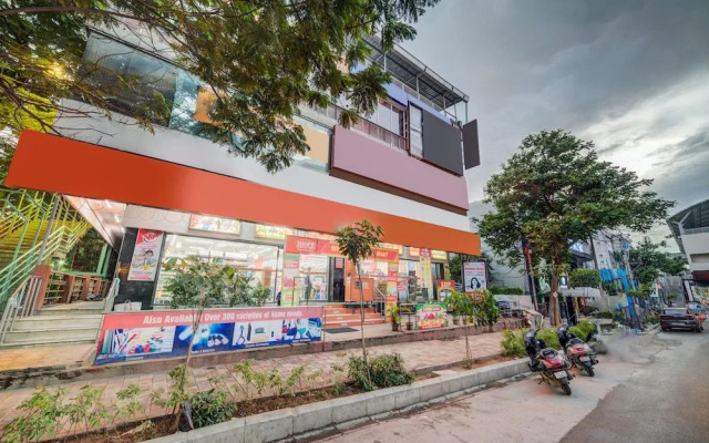 OYO 18529 Hallmark Inn Jubilee Hills