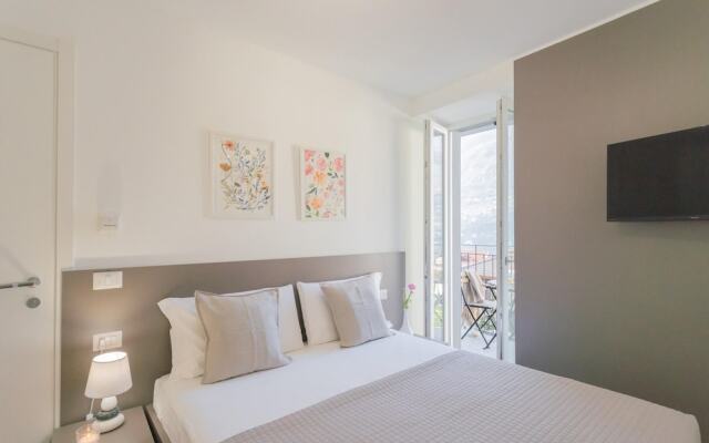 Pozzo Vertical Apartment With Garden and Parking