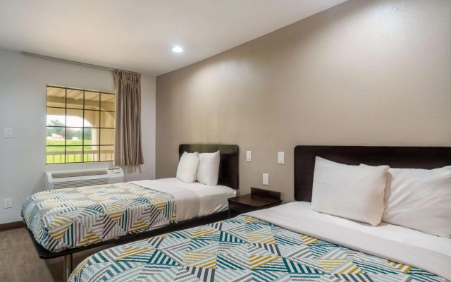 Motel 6 Livingston, TX