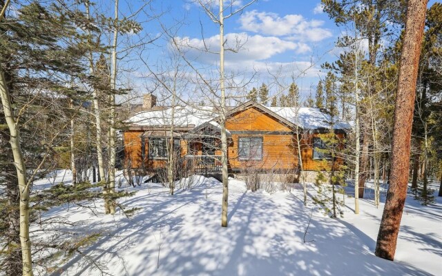 Wildwood Peaks 4 Bedroom Home by RedAwning