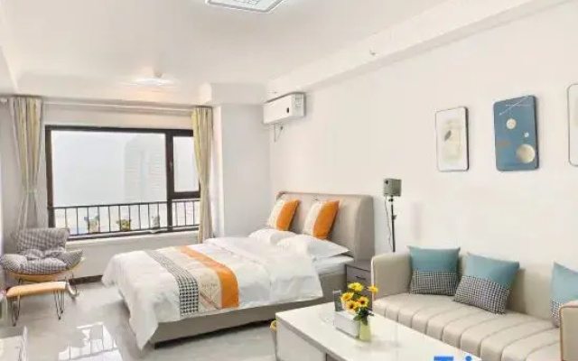 New Juyou Homestay (Zhonghai Plaza)