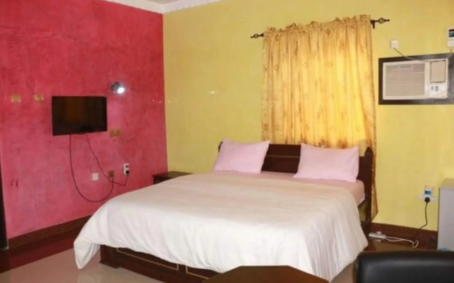 Cute Villa Hotel and Suites
