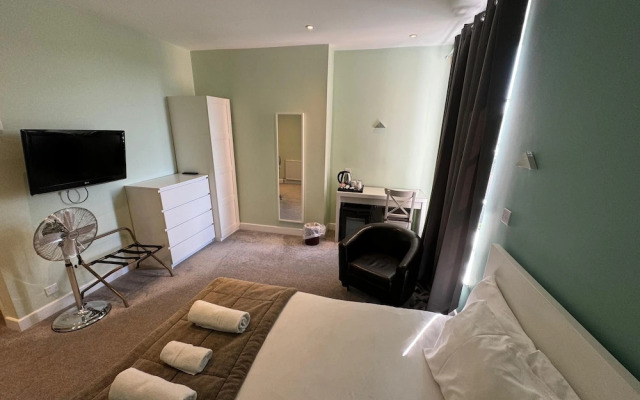 The George Hotel