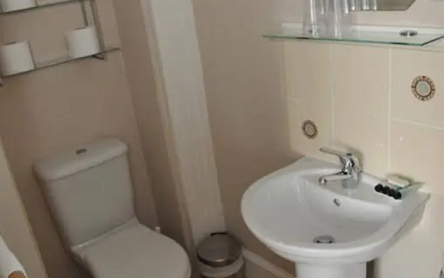 Invercloy Guest House