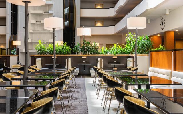 Sheraton West Des Moines Hotel