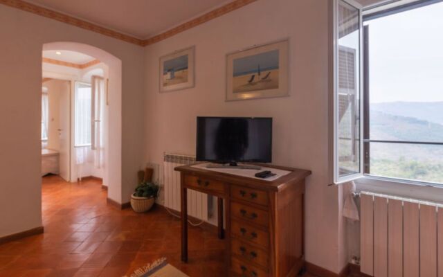 Apartment Lorenzo Civezza