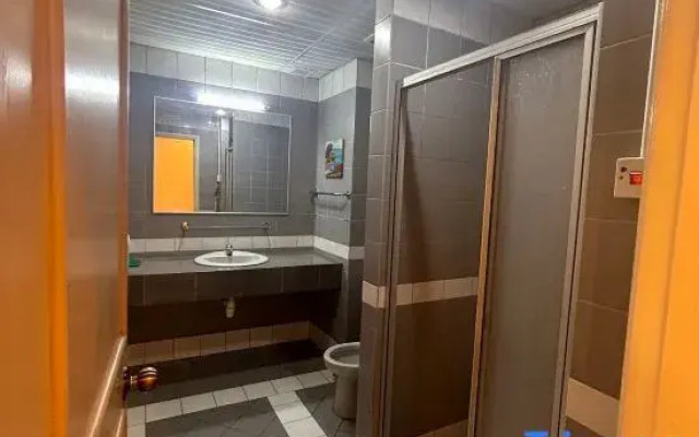 Newly Riverbank suites 408