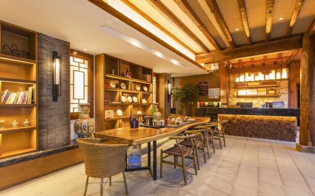 Lijang First Bay Hotel
