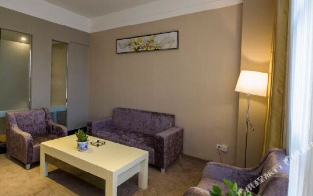 9581 Business Hotel