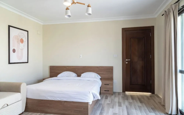 Settle Inn Sodic Eastown Studio