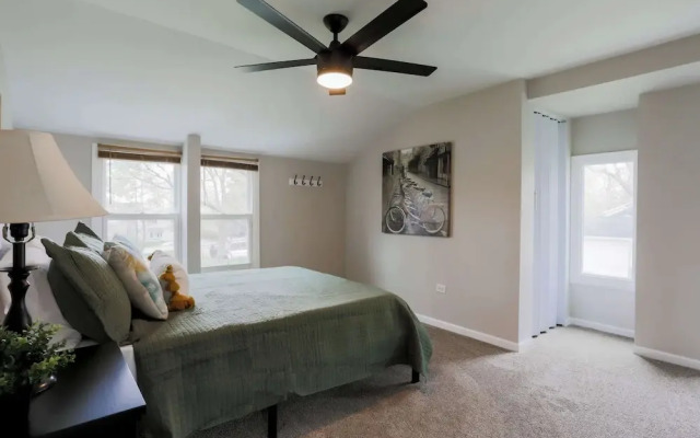 Your Cozy Lockwood Lodge Awaits!