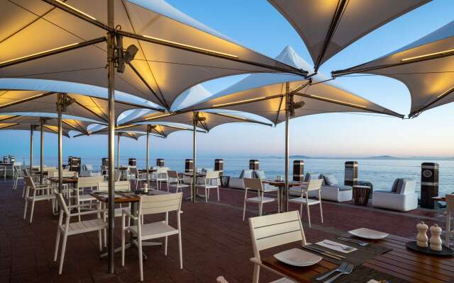 Radisson Collection Hotel, Waterfront Cape Town
