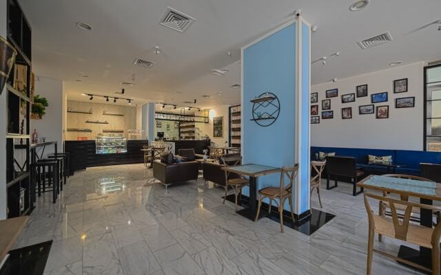 Golden Crown Hotel Al Seeb Muscat