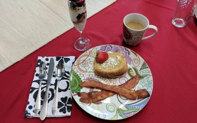 The Barnabas House Bed & Breakfast