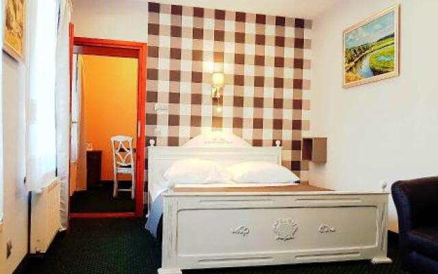 Euro Aparthotel U Jana