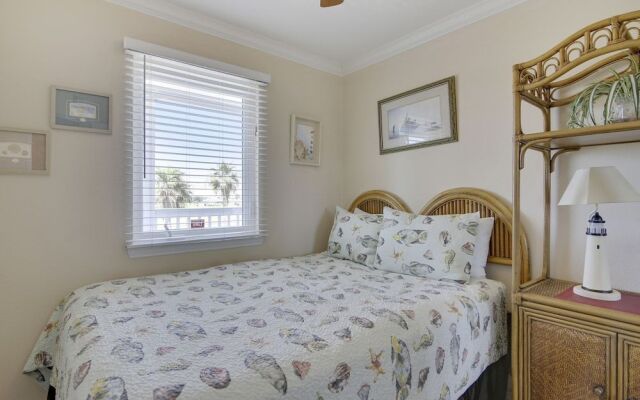 Seascape 1221 1 Bedroom Condo by RedAwning