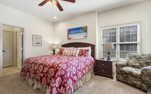 Bounty of Birdie Lane - Golf Courses, Playgrounds & Pool