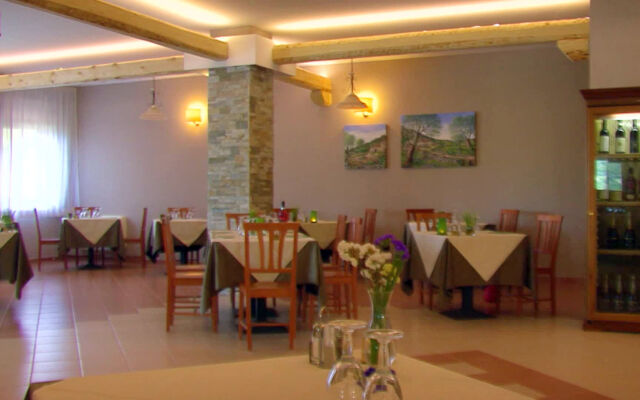 Pausania Inn