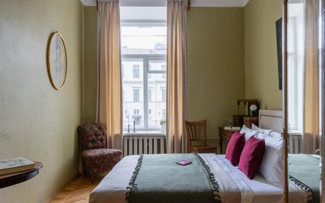 Апартаменты на набережной реки Мойки 31