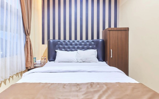 Front One Inn Malang