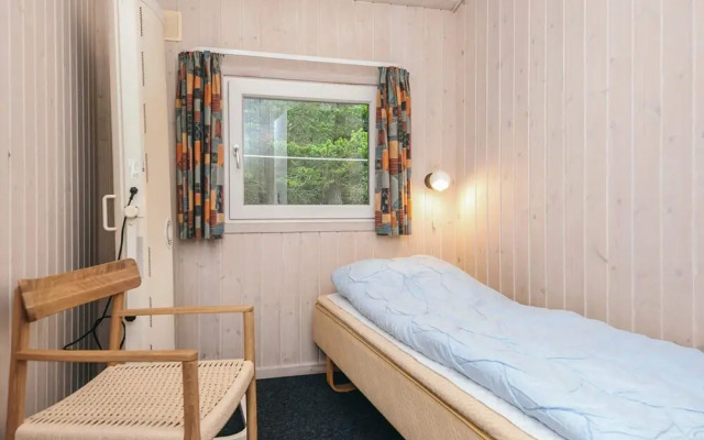 7 Person Holiday Home in Henne-by Traum