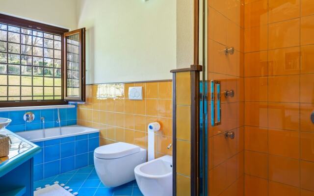 Luxurious Villa in Mentana with Garden