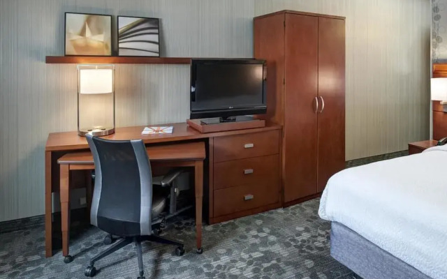 Courtyard by Marriott Milwaukee Brookfield