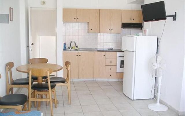 Hotel Renos Apartments