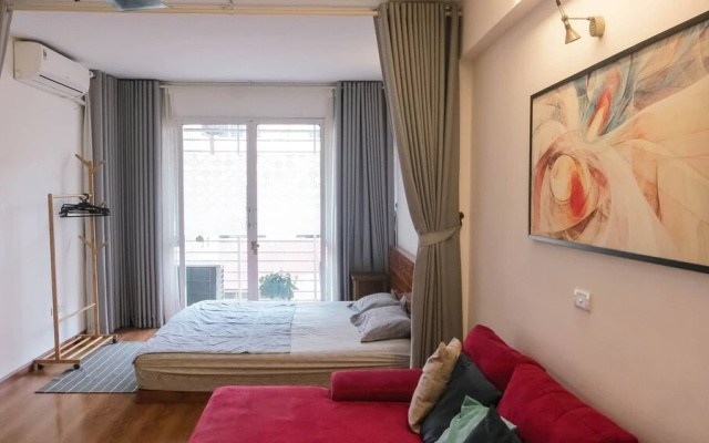 Wind Chimes Hideaway - Apartment In Central Hanoi