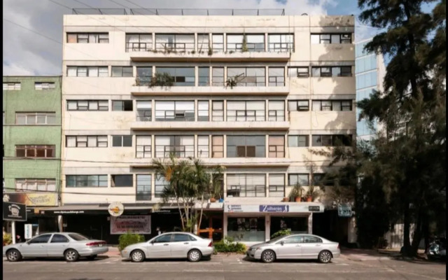 Pennsylvania WTC High End 1parking/2BR/2BA